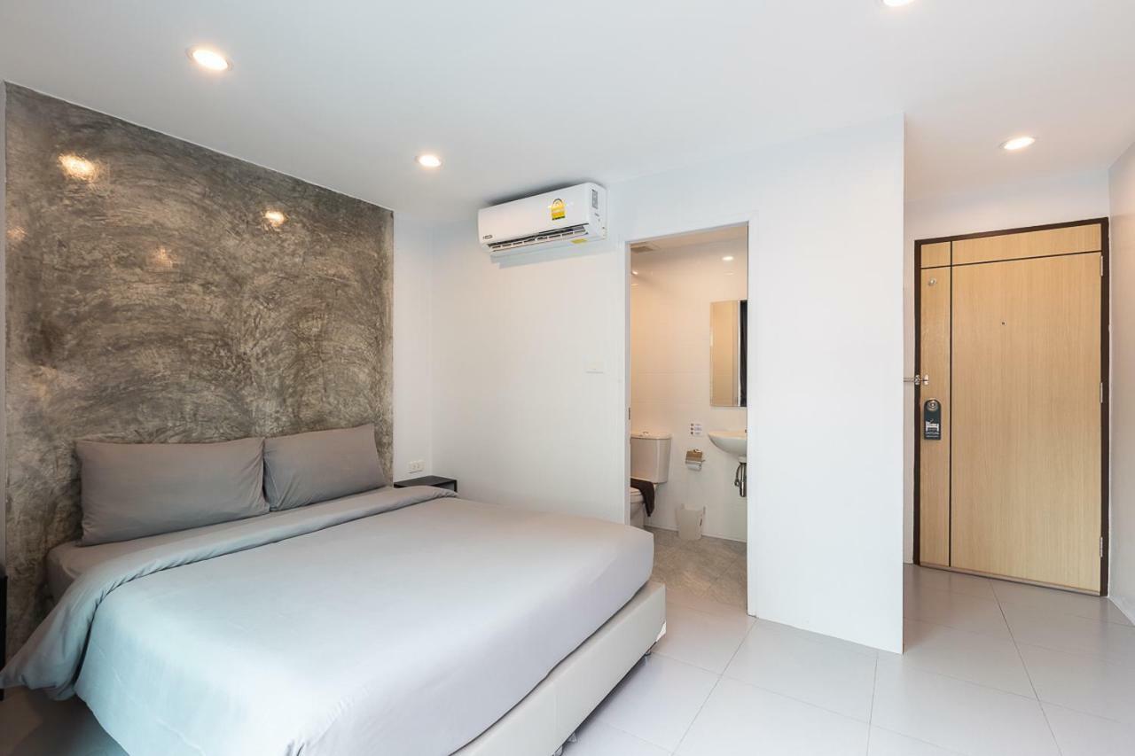 Minimal House Patong (Adults Only) Vandrarhem Exteriör bild