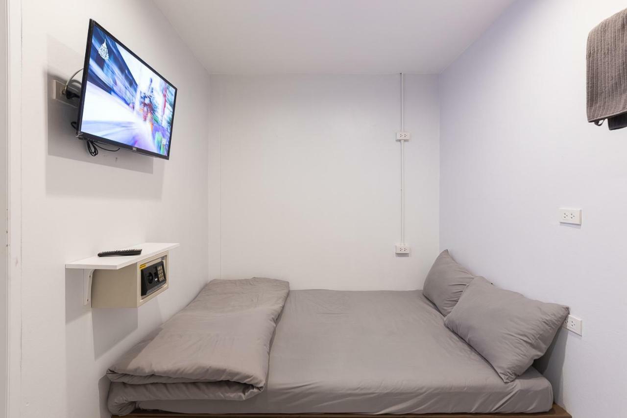 Minimal House Patong (Adults Only) Vandrarhem Exteriör bild