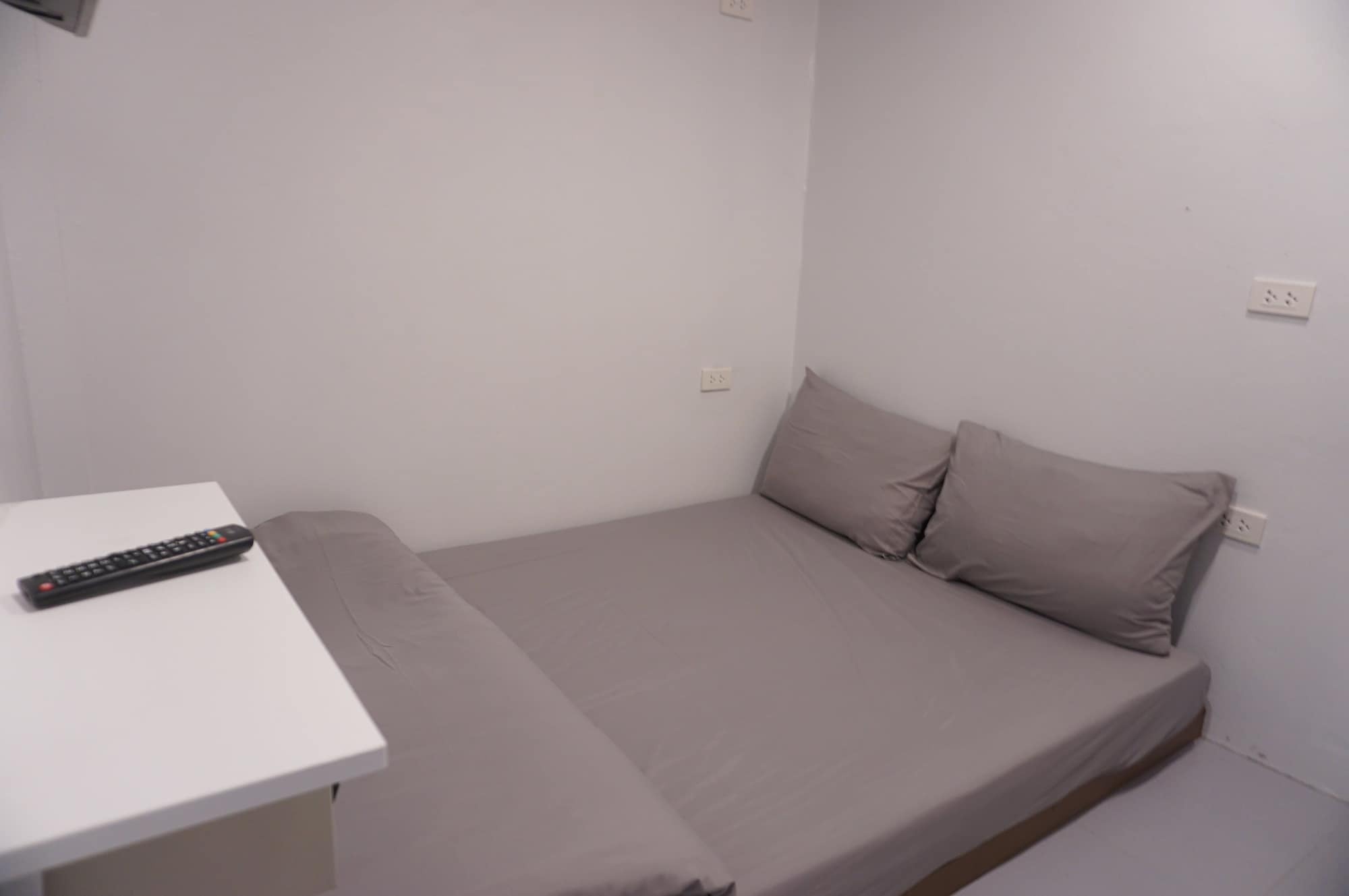 Minimal House Patong (Adults Only) Vandrarhem Exteriör bild